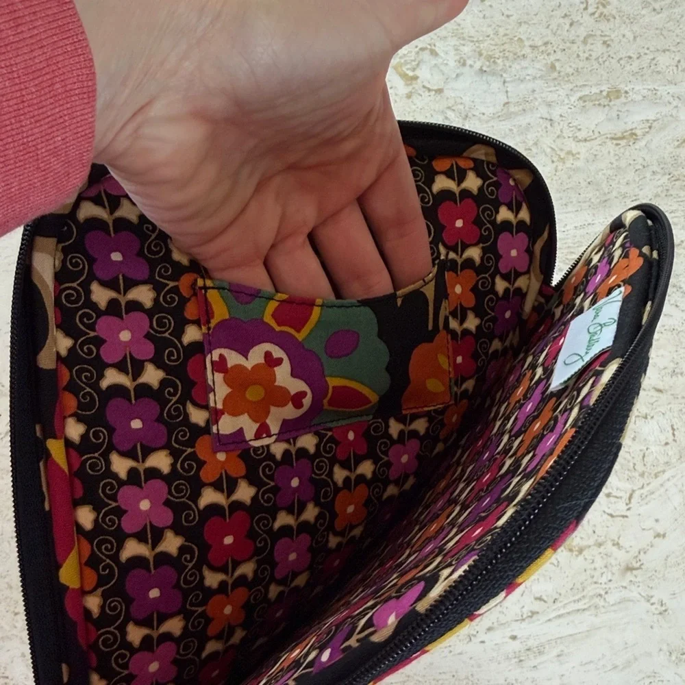 RETIRED Vera Bradley E-Reader sleeve Suzani tablet case